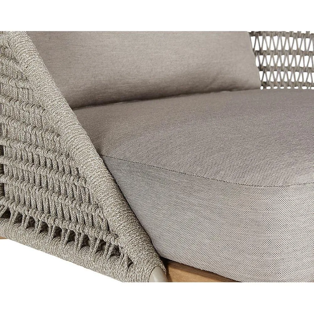 Andria Lounge Chair
