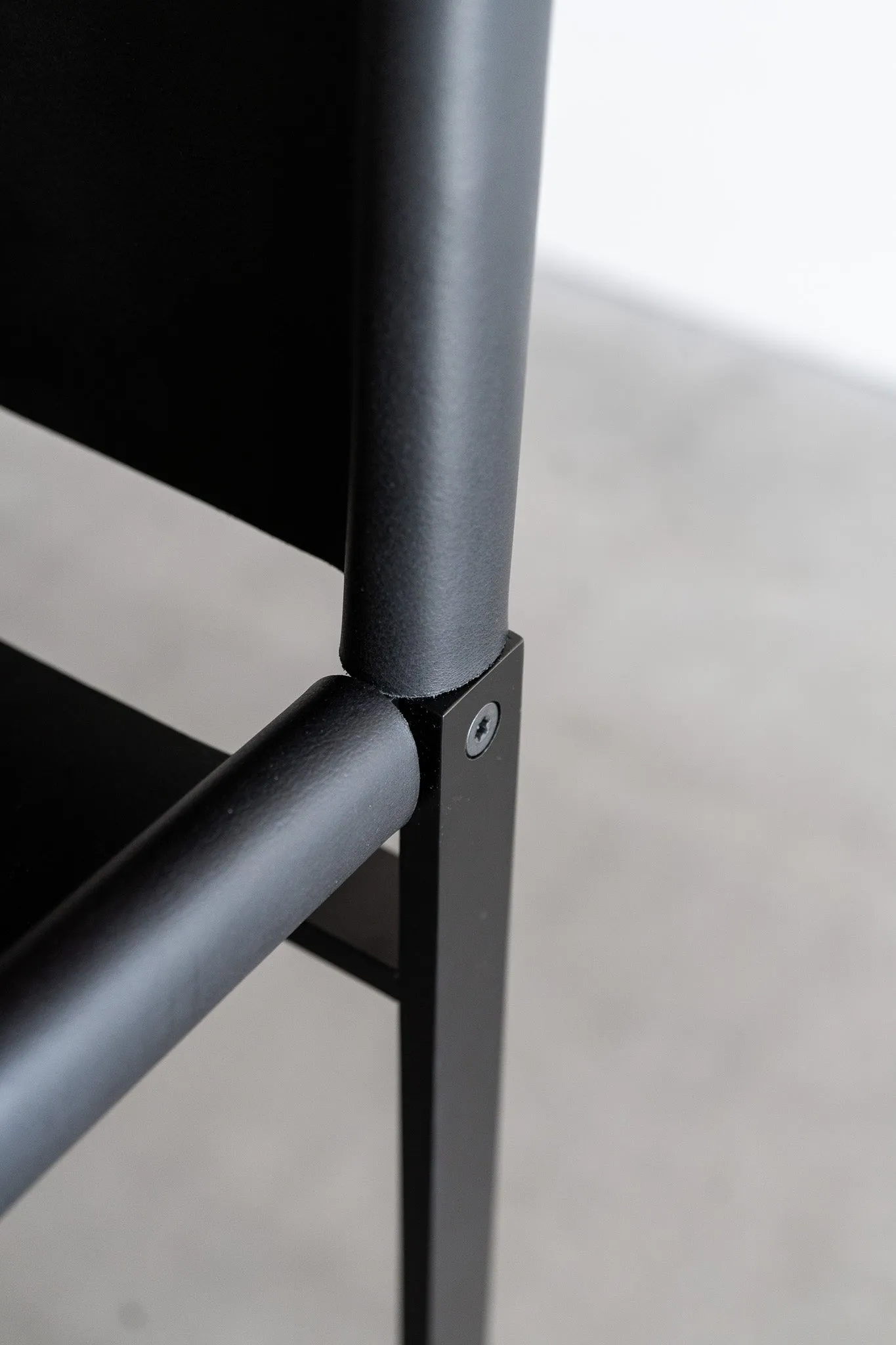 Latigo Bar Stool