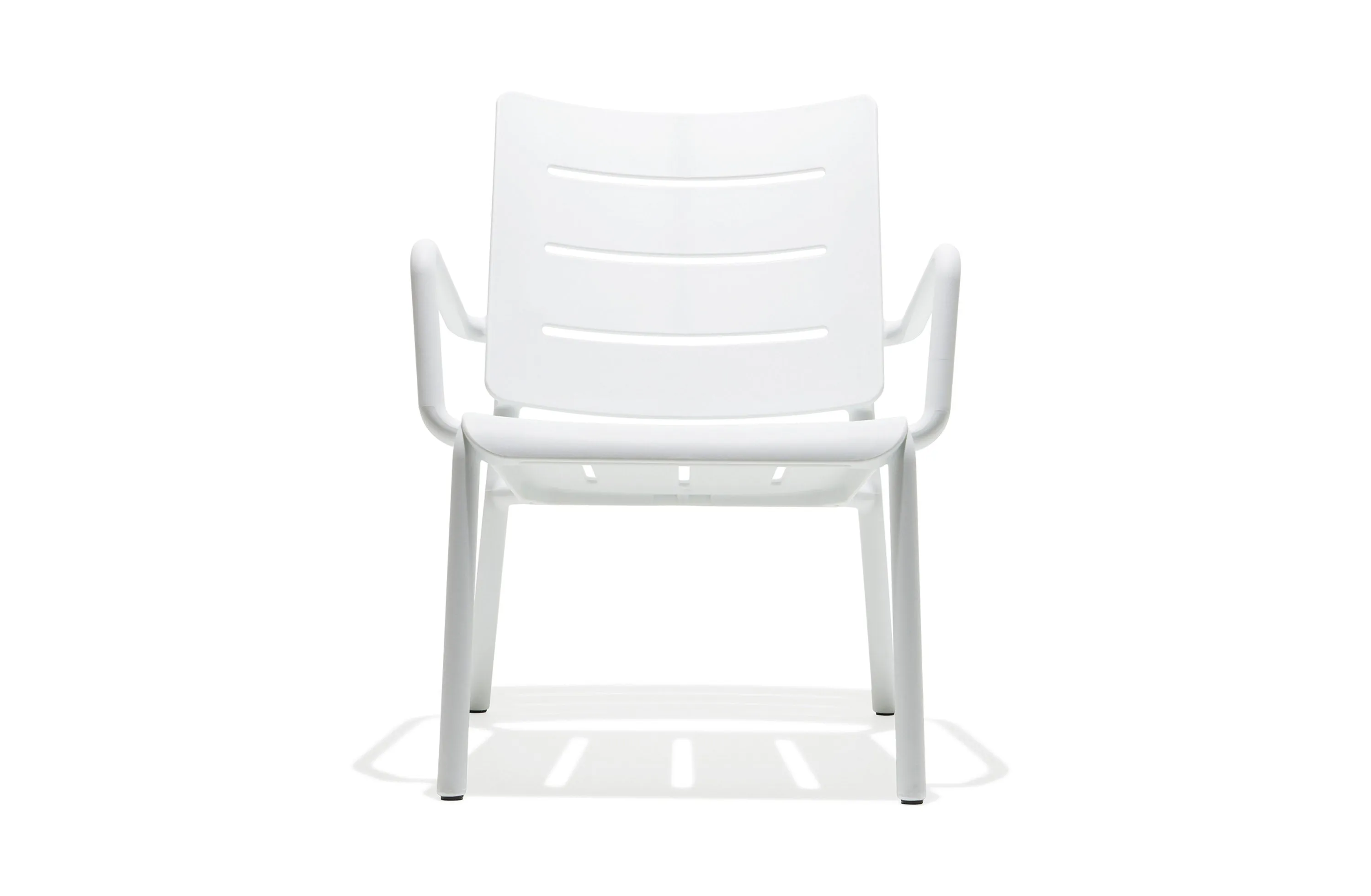Outo Outdoor Lounge Chair