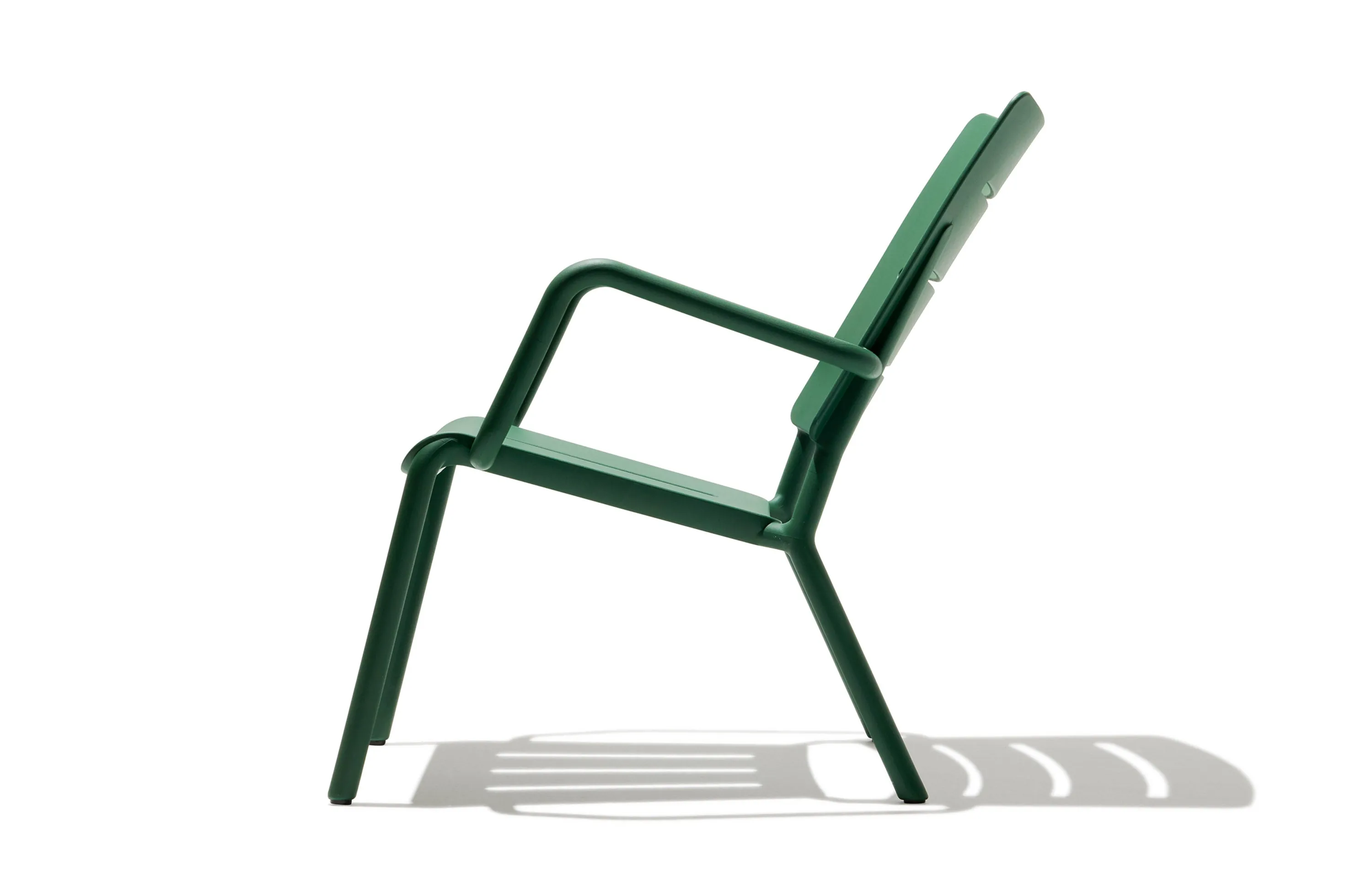 Outo Outdoor Lounge Chair