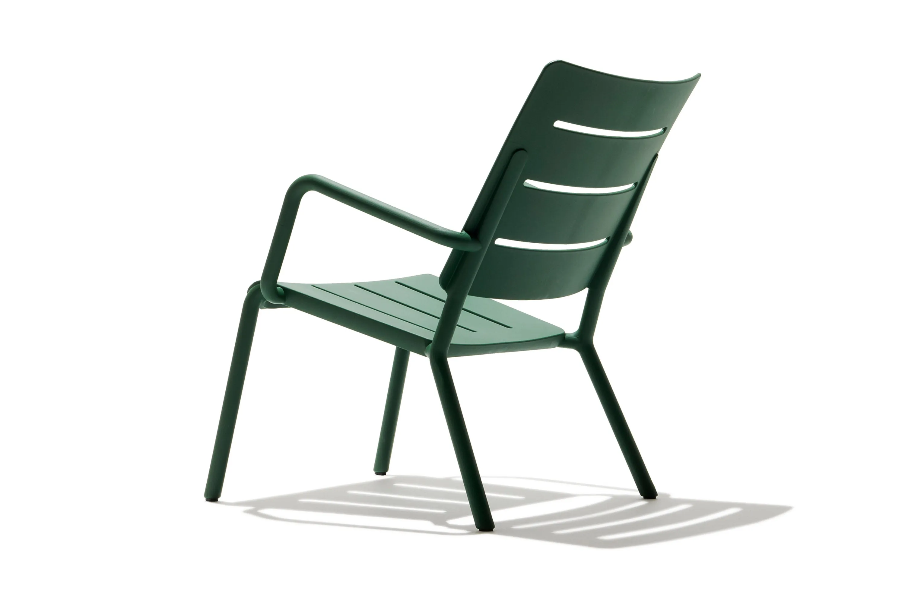 Outo Outdoor Lounge Chair